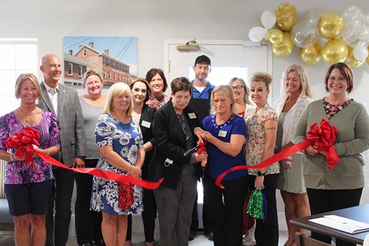 Colonial Courtyard at Bedford opens new Memory Care Unit