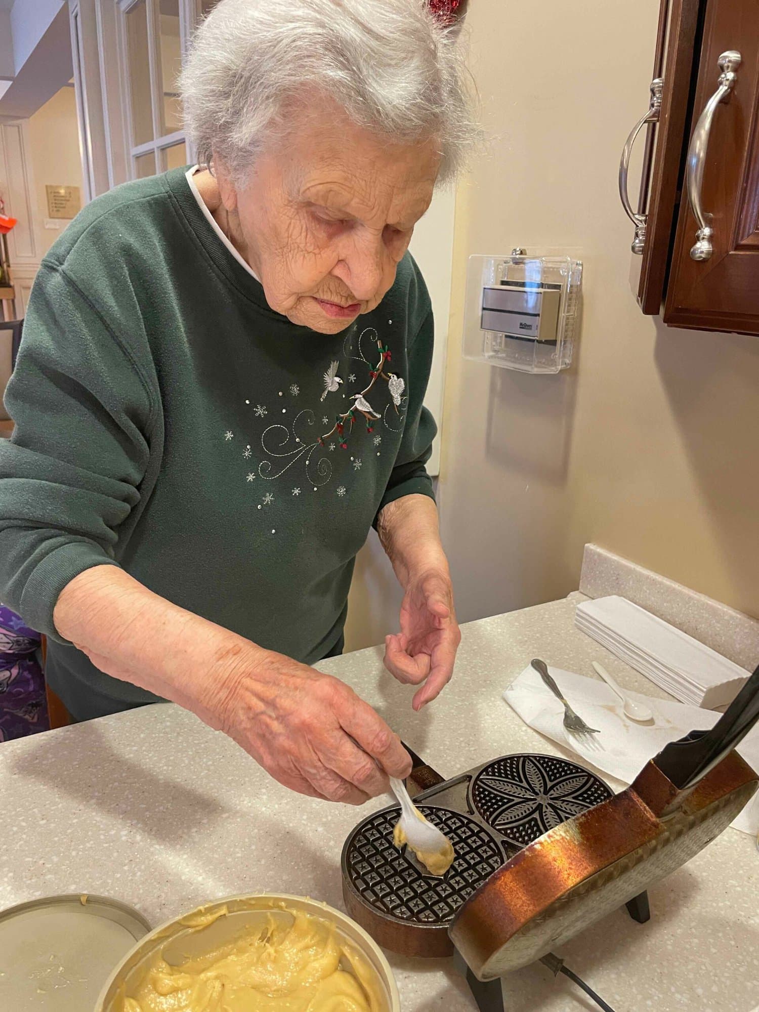 Newhaven Court at Clearview resident Mary Acquaviva made pizzelles