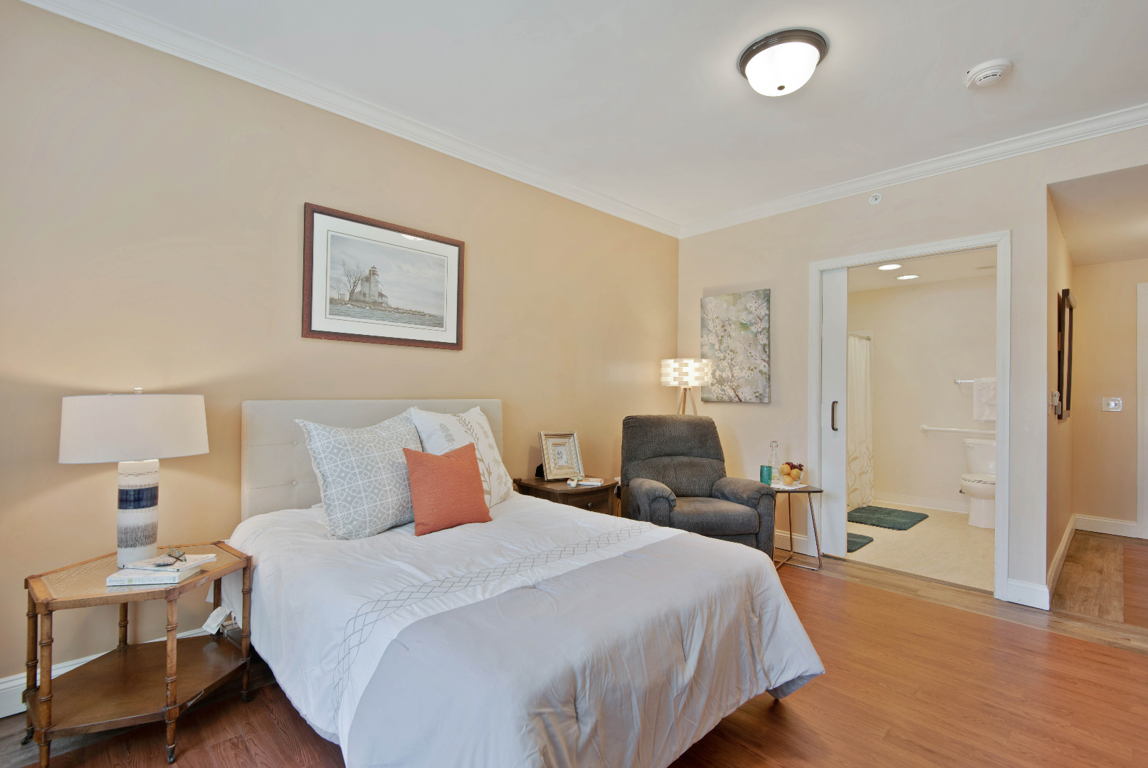 Candle Light cove bedroom