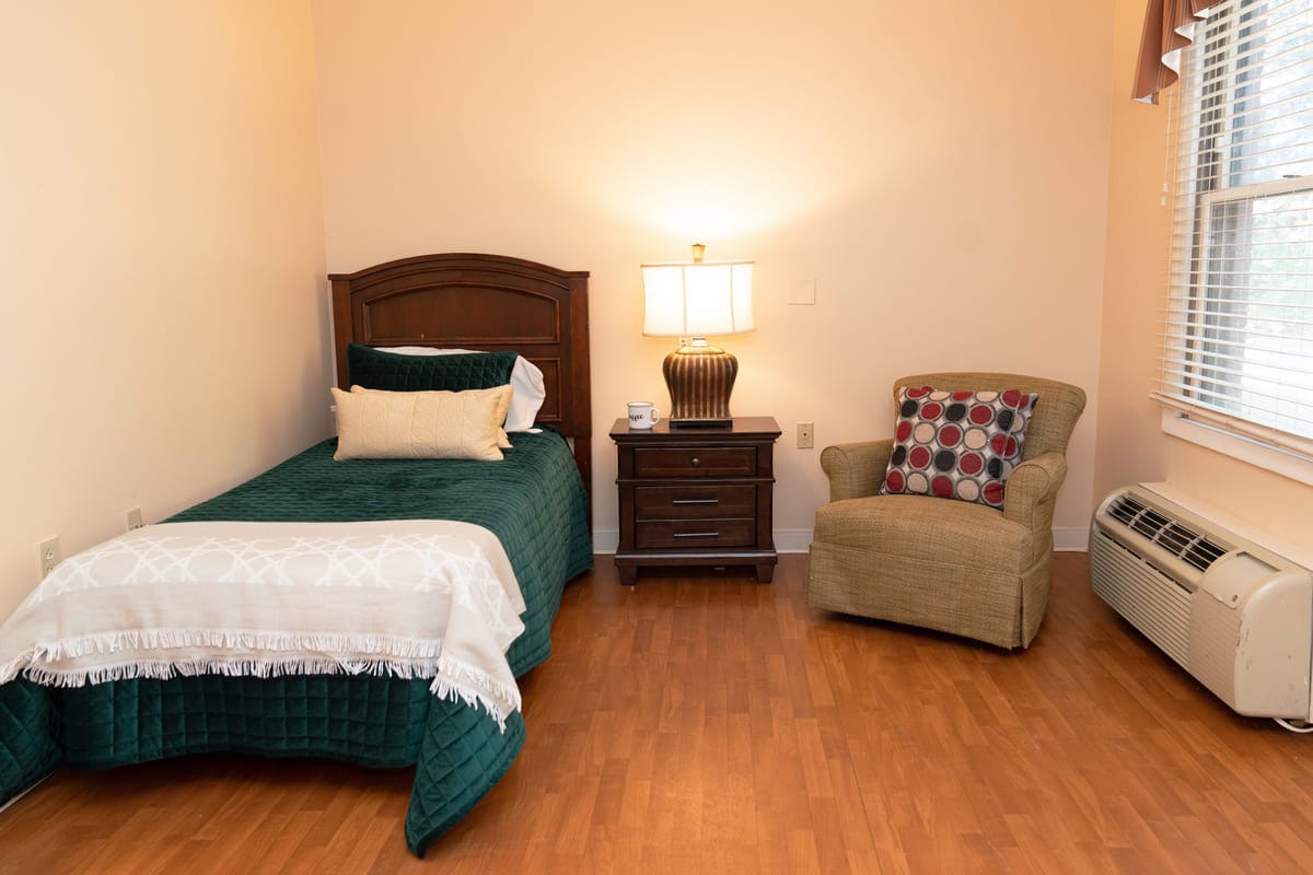 The Pines of Mount Lebanon apartment bedroom