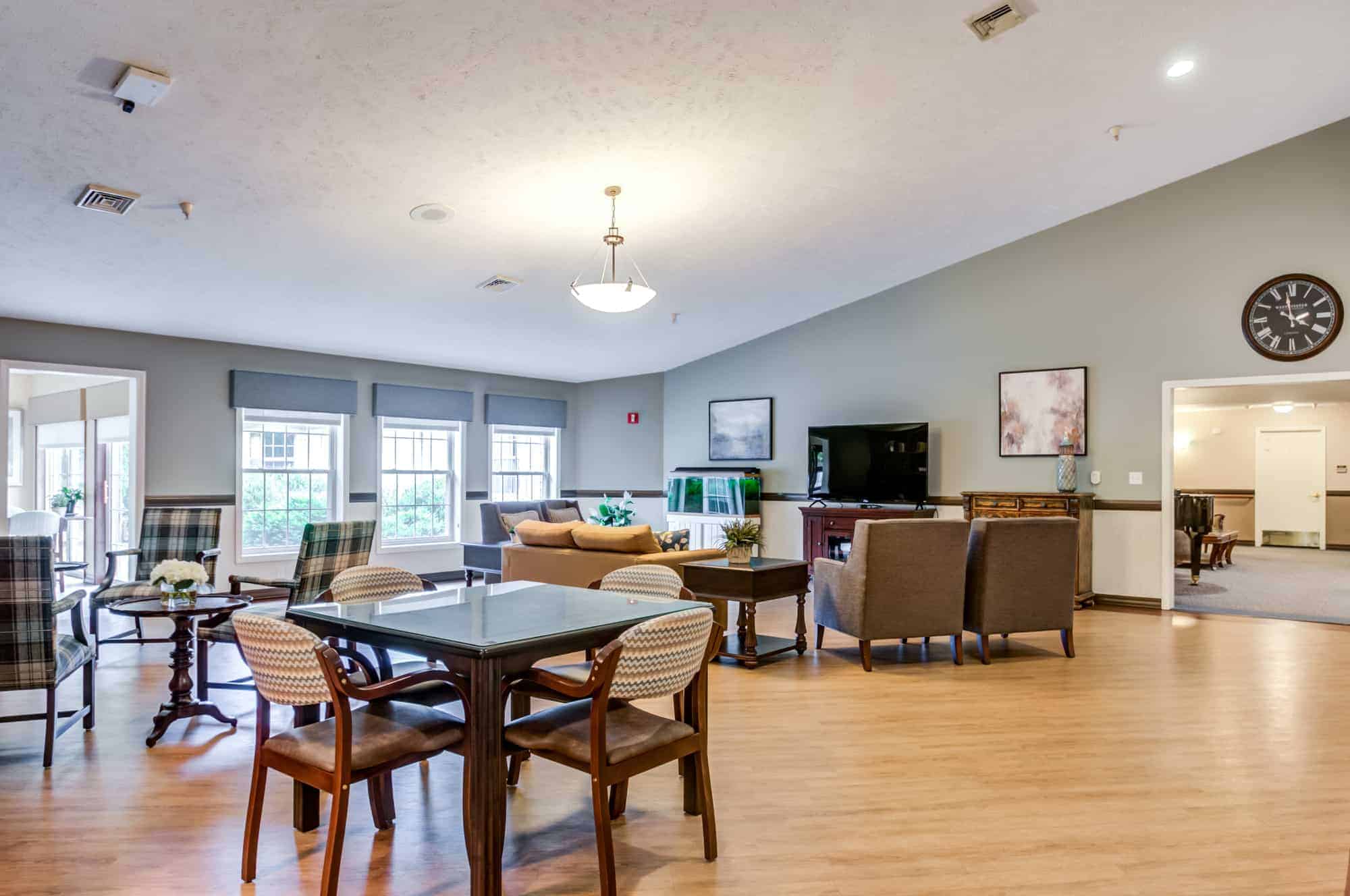 lobby at colonial courtyard at bedford