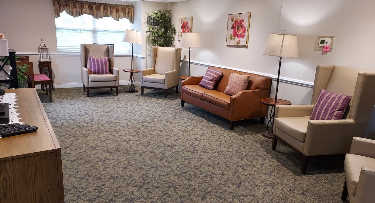 memory care lobby with sofas and chairs